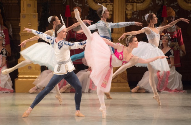 Perm Opera Ballet: La Bayadere με τους χορευτές Maria Alexandrova, Natalia Osipova, Vladislav Lantratov σε online προβολή