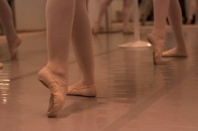 Ποτέ δεν είναι αργά για την ερασιτεχνική ενασχόληση με το μπαλέτο – Τα οφέλη από τα μαθήματα χορού 