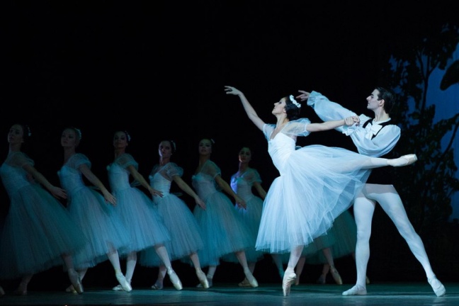 Οι Συλφίδες: Η ιστορία του ρομαντικού μπαλέτου σε χορογραφία Michel Fokine και σε μουσική Frédéric Chopin 