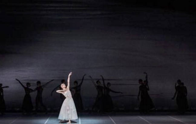 Όταν ο χορός συναντά τη μόδα: Οι νέες δημιουργίες Dior για το Μπαλέτο της Όπερας της Ρώμης