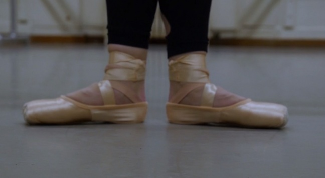 Πουέντ: Ορισμένα στοιχεία για τα παπούτσια χορού που χρησιμοποιούν οι μπαλαρίνες 